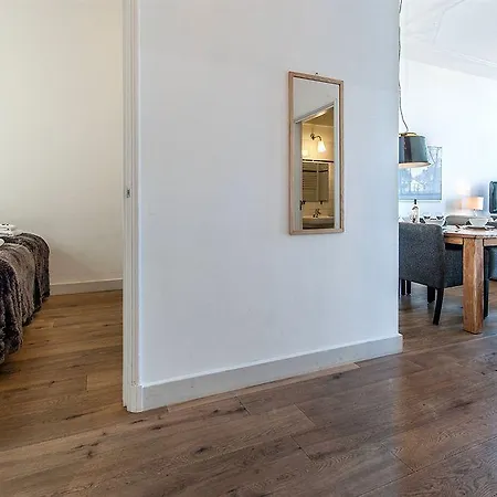 Short Group Harbour Serviced Hotel